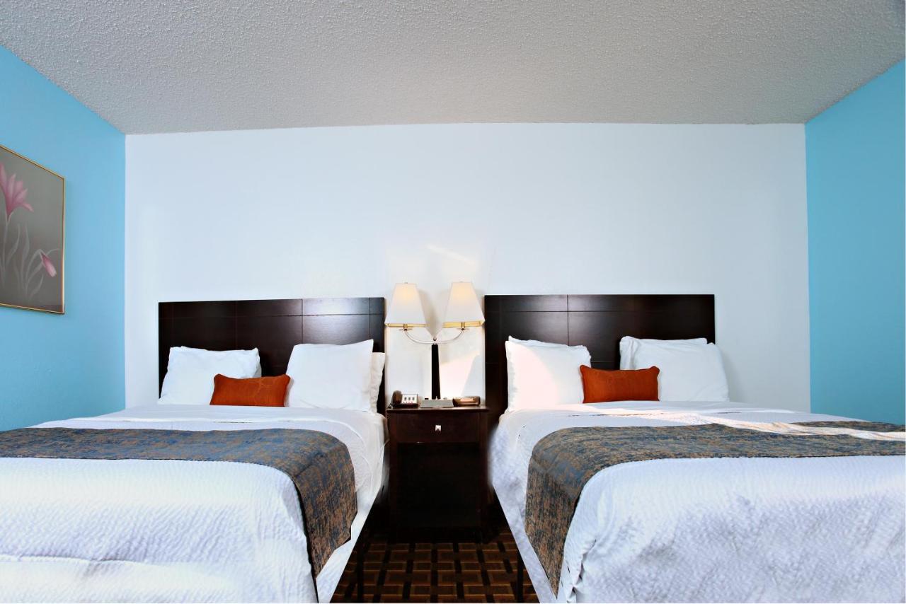 Coratel Inn & Suites By Jasper Newton Buitenkant foto